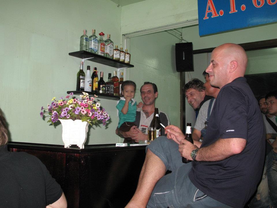 A.T Guesthouse Bangkok Exteriör bild