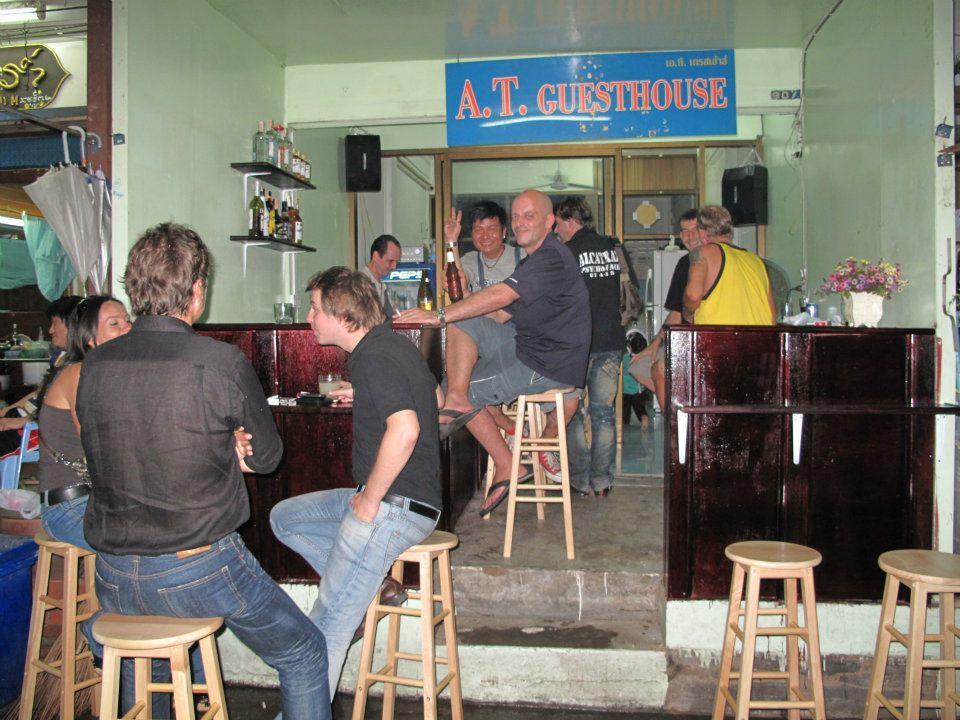 A.T Guesthouse Bangkok Exteriör bild