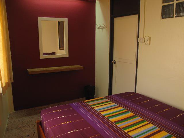 A.T Guesthouse Bangkok Exteriör bild